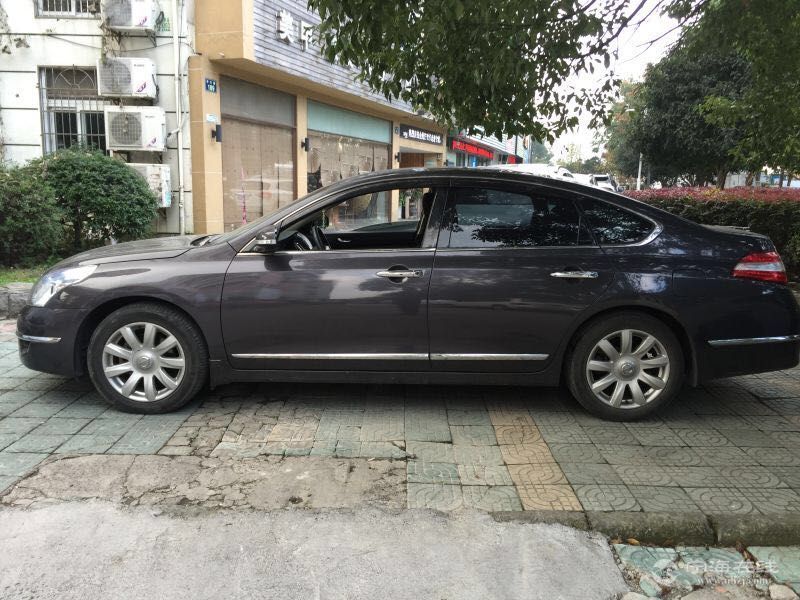 出售尼桑公爵王天籁 2.5顶配 棕色