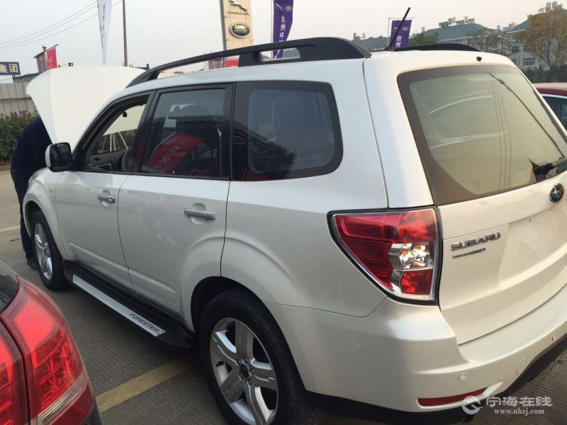 出售斯巴鲁森林人25白色