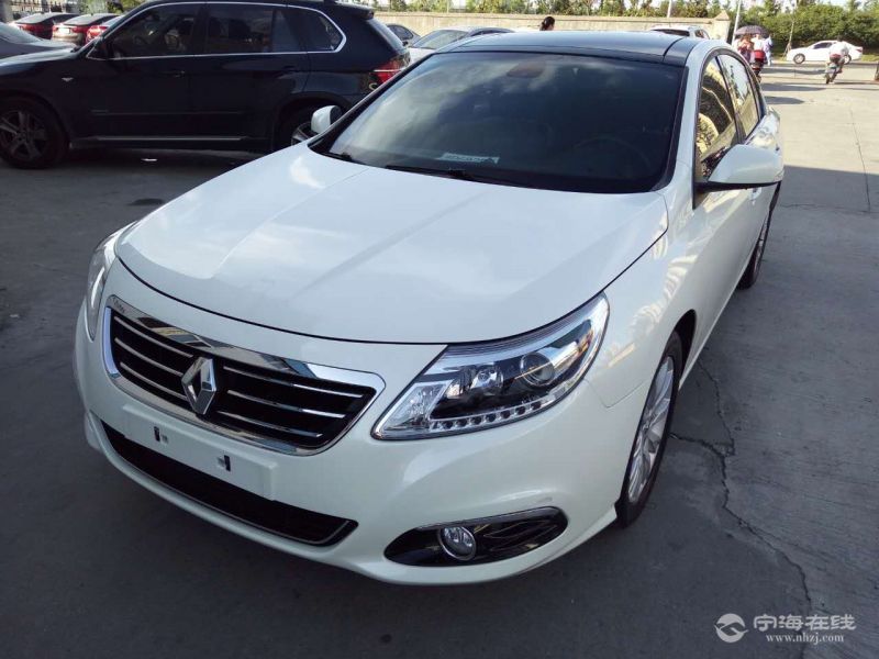 雷诺纬度2.0高配 白色