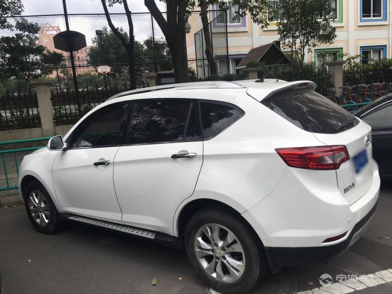 江铃陆风x5最高配 白色 个人车 喜欢别错过 可按揭 6.78w