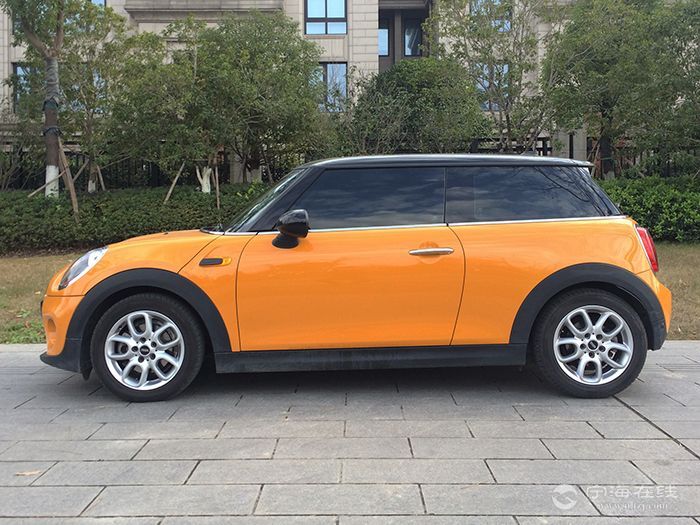 宝马mini一手cooperfun橙色
