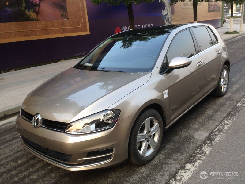 大众高尔夫714t手自一体香槟金