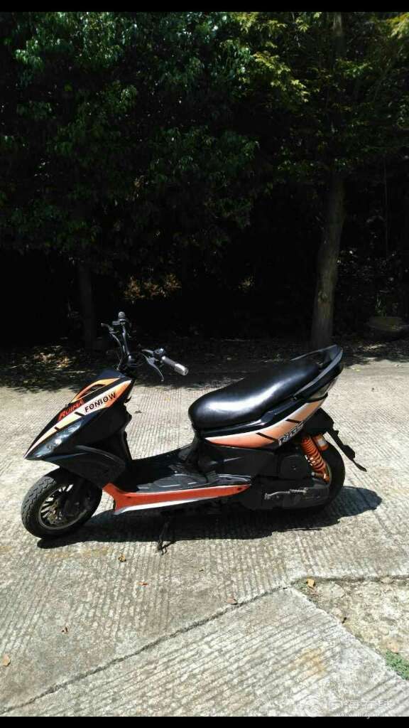 极品雅马哈鬼火125踏板车.