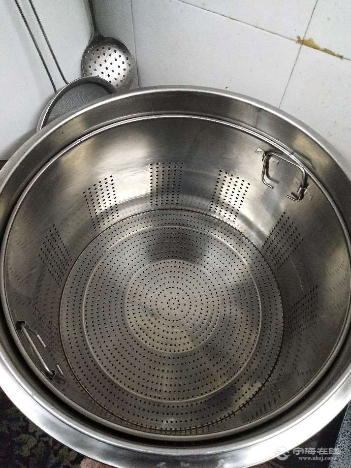 出售用了半个月的九鼎王方管煮面炉50cm