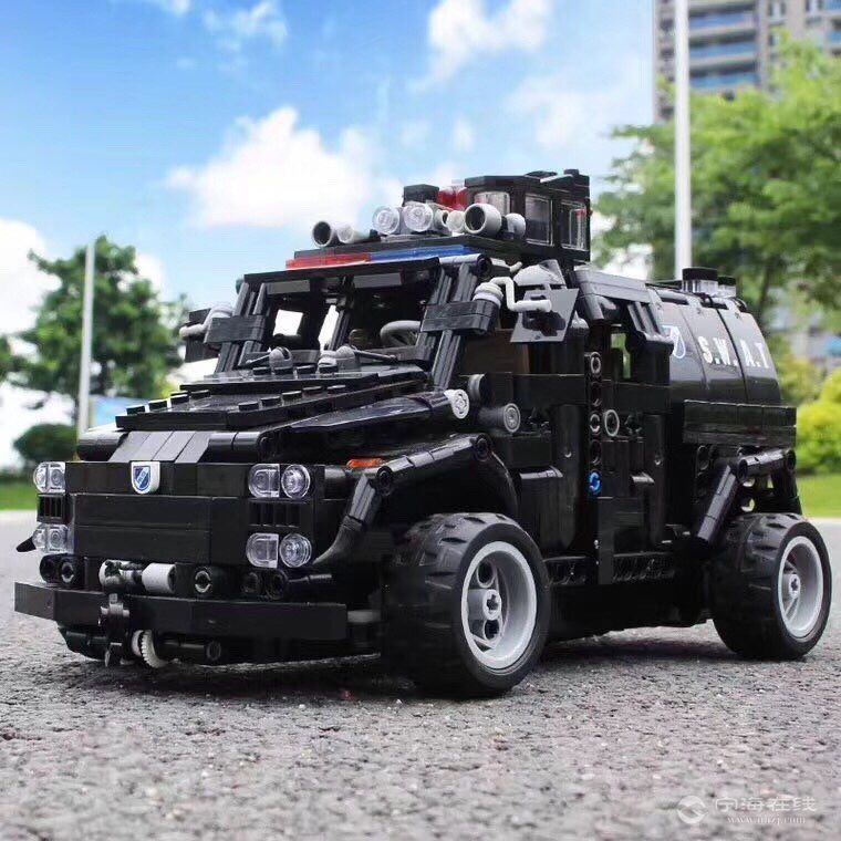 特警車