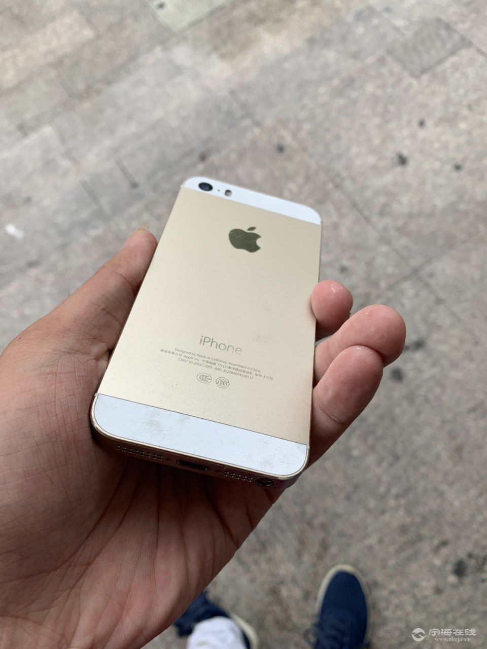 转让一台苹果5s备用机需要的联系