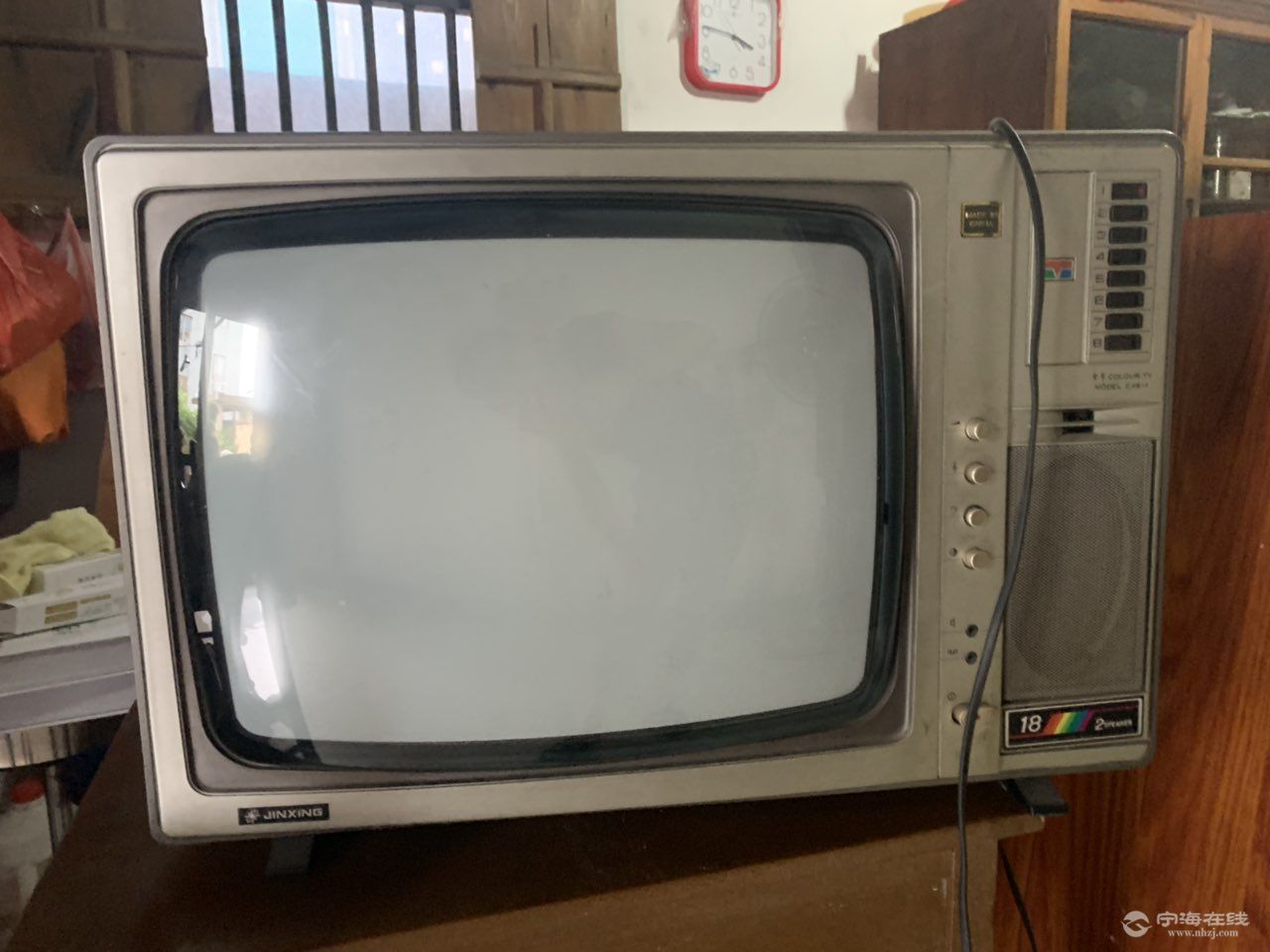 出80年代18寸金星彩色古董电视一台