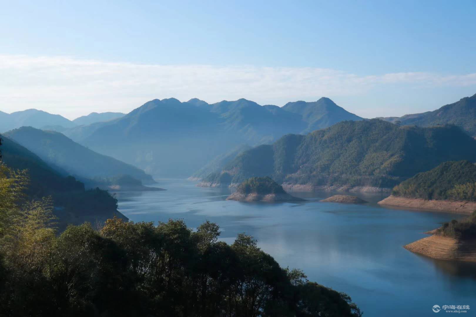 第一张西溪水库,第二张许家山石头村,第三张朋友