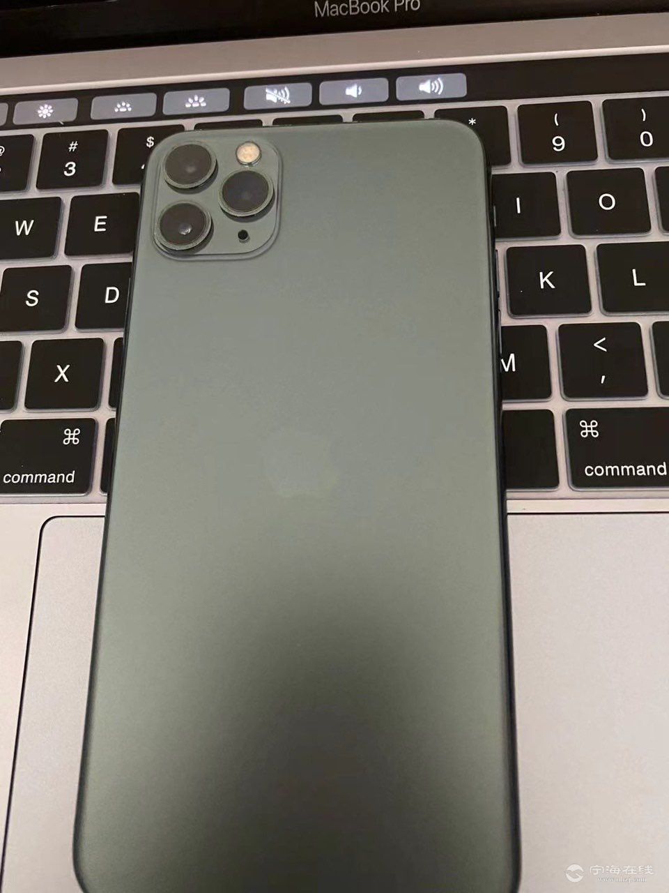 3800出一台256g的美版无锁11promax